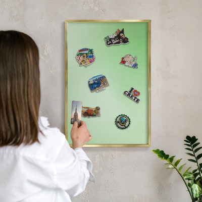 Tableau magnétique avec cadre de couleur dorée Harmonie verte