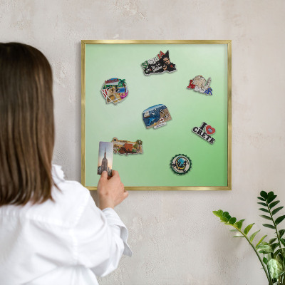 Tableau magnétique avec cadre de couleur dorée Harmonie verte