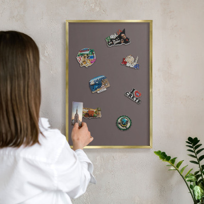 Tableau magnétique avec cadre de couleur dorée Brun délavé