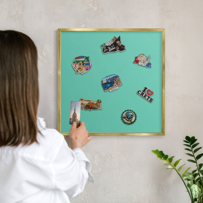 Tableau magnétique avec cadre de couleur dorée Menthe forte