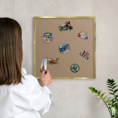 Tableau magnétique avec cadre de couleur dorée Brun clair chaud