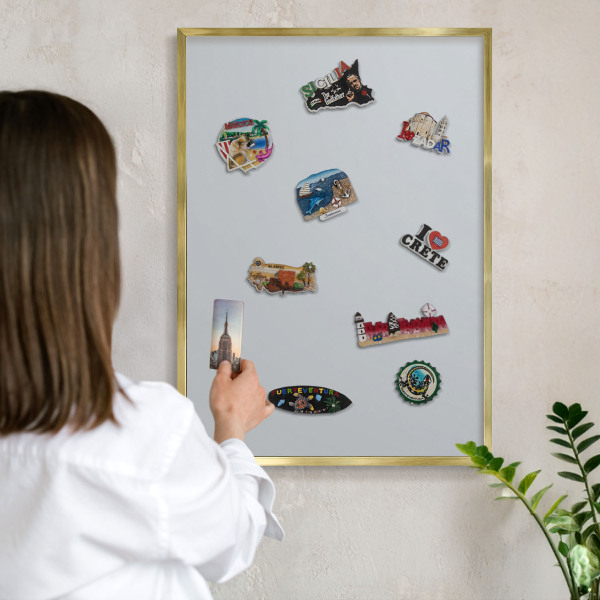 Tableau magnétique avec cadre de couleur dorée Gris clair