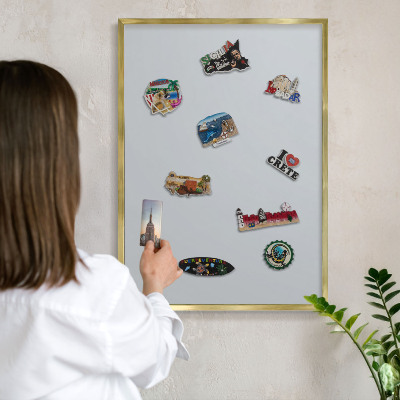 Tableau magnétique avec cadre de couleur dorée Gris clair