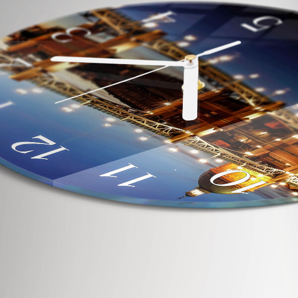 Horloge ronde Pont sur la rivière