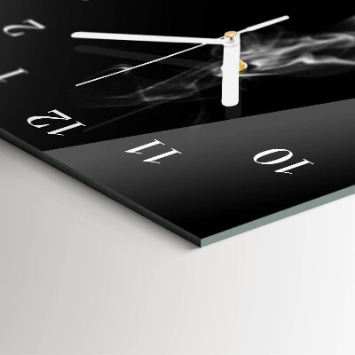 Horloge rectangulaire verticale Une tasse de café