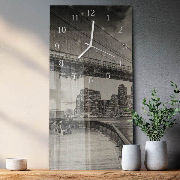 Horloge rectangulaire verticale Perspectives