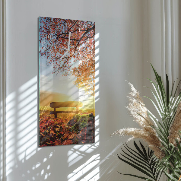 Horloge rectangulaire verticale Banc dans le parc