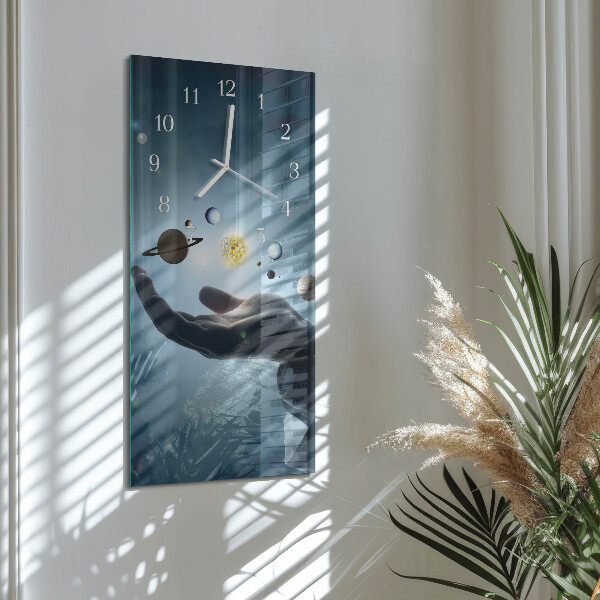 Horloge rectangulaire verticale Main de la planète