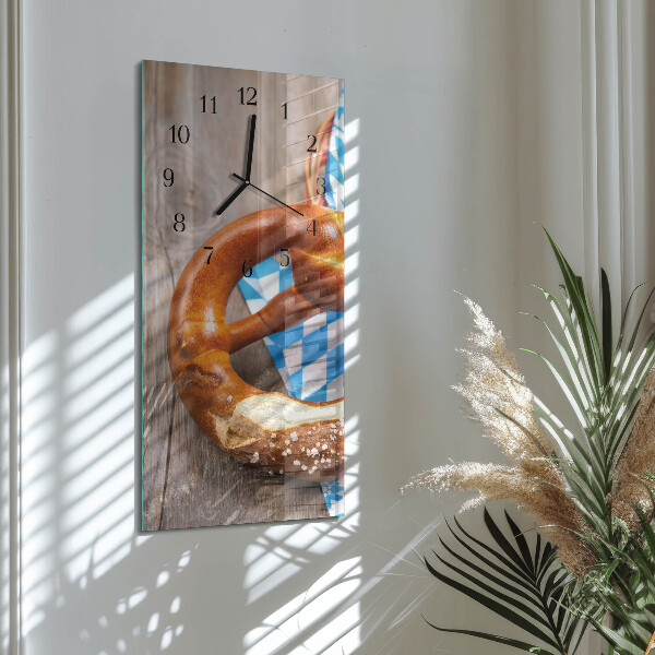 Horloge murale verticale Bretzel