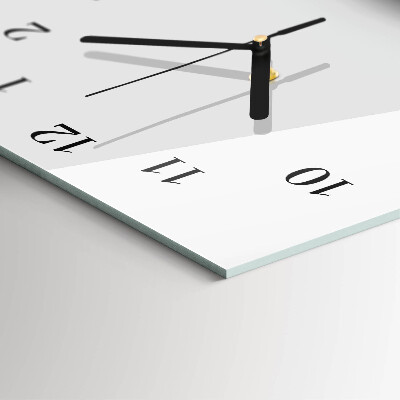 Horloge murale verticale Manque