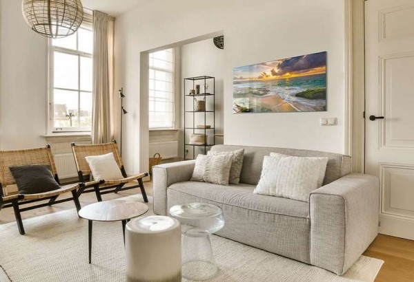 Quels sont les tableaux qui ont leur place dans le salon ? Guide pratique